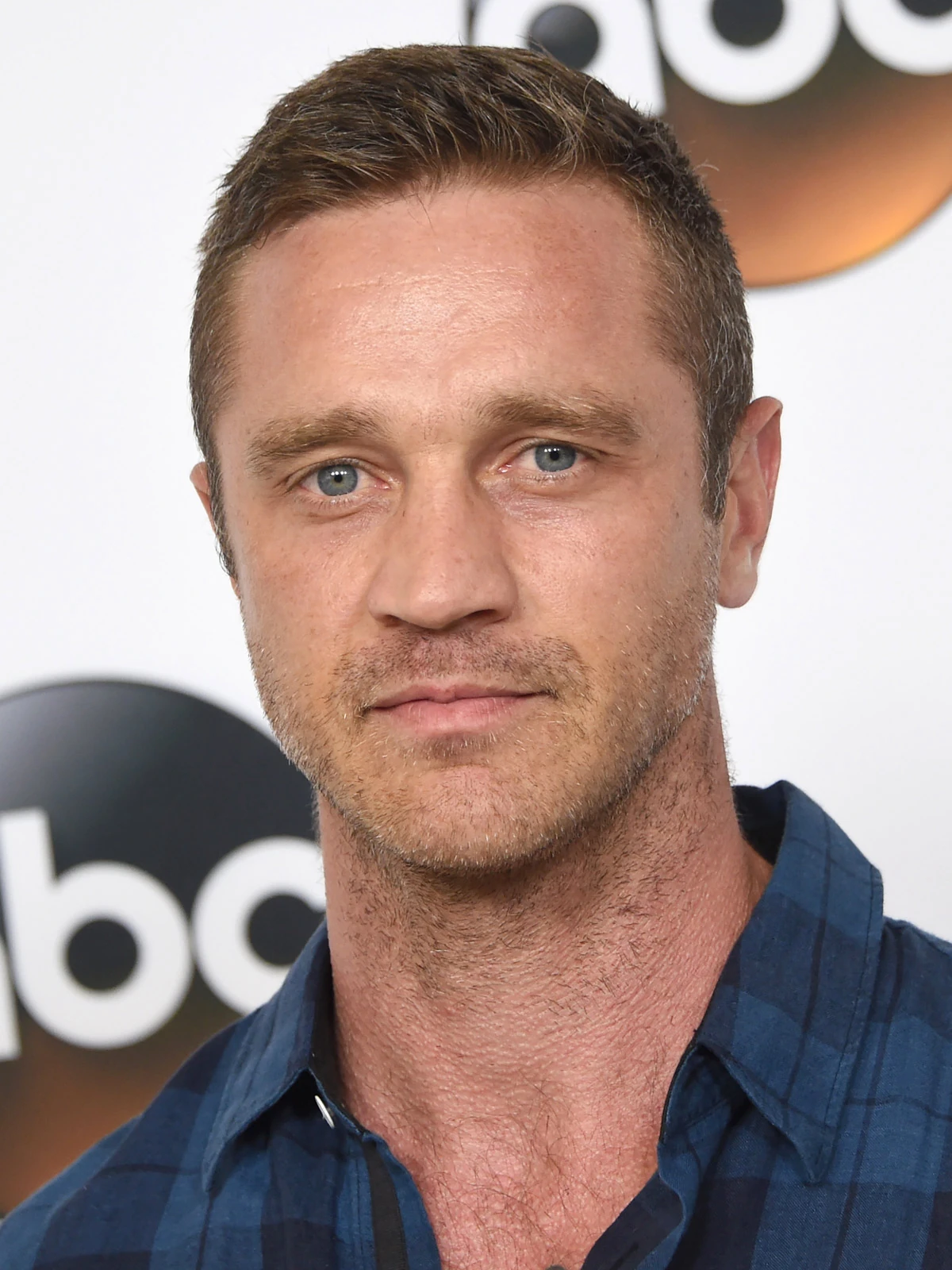 Devon Sawa- Hot Seat Interview- Actor- The Girl in the River