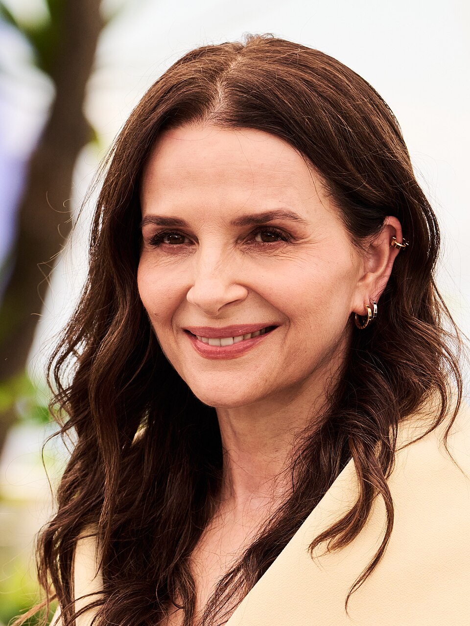 Juliette Binoche- Hot Seat Interview- Actor- Queen at Sea